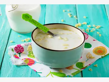 Ilustracja przepisu na: zupa mleczna z kluskami