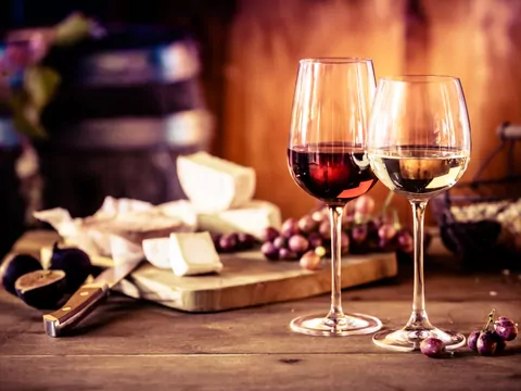 Przepis: wino z malin
