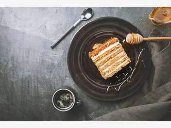 Ilustracja przepisu na: ciasto miodownik