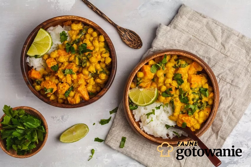 Curry z batatem Bataty curry i ryż