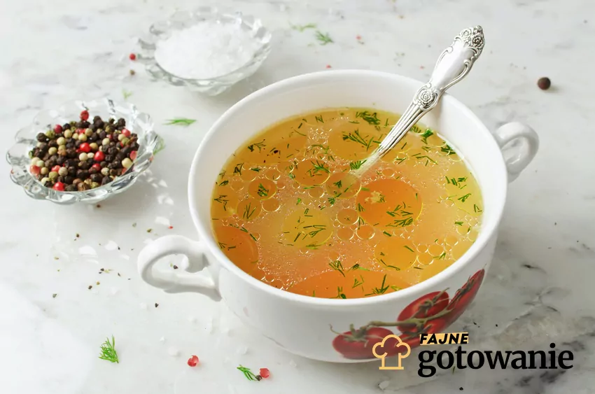 Clear broth in a bowl