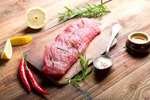 Peklowanie mięsa krok po kroku - jak peklować mięso?