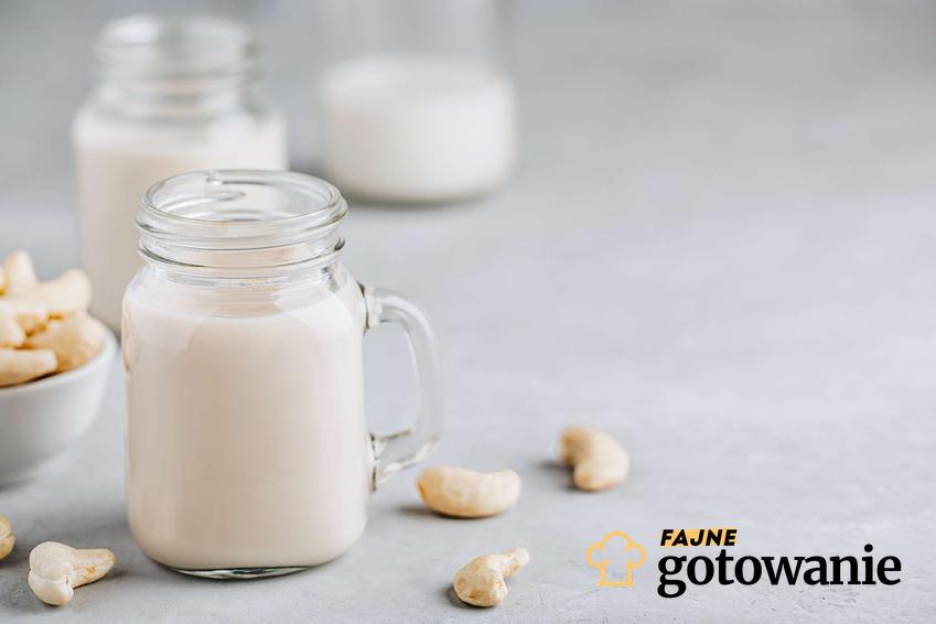 Dowiedz się, jakie wartości odżywcze są w mleku z orzechów nerkowca oraz jakie alergie mogą powodować.