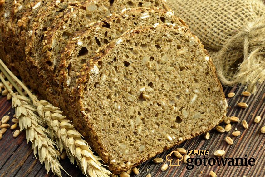 Dowiedz się, jakie wartości odżywcze są w chlebie razowym oraz jakie alergie mogą powodować.