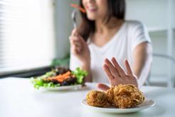 Dieta niskotłuszczowa – zasady, działanie, przykładowe menu
