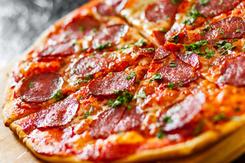 Ilustracja: przepisy na pizzę - zobacz wyjątkowe pomysły na domową pizzę