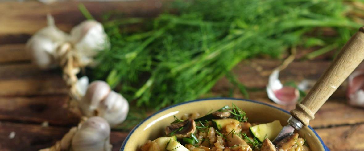 Kaszotto z warzywami i borowikami w kremowym śmietankowo-koperkowym sosie