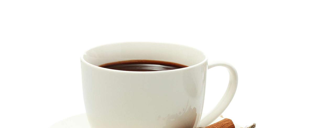 Czarna kawa z cynamonem
