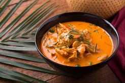 Zupa tajska z kurczakiem curry