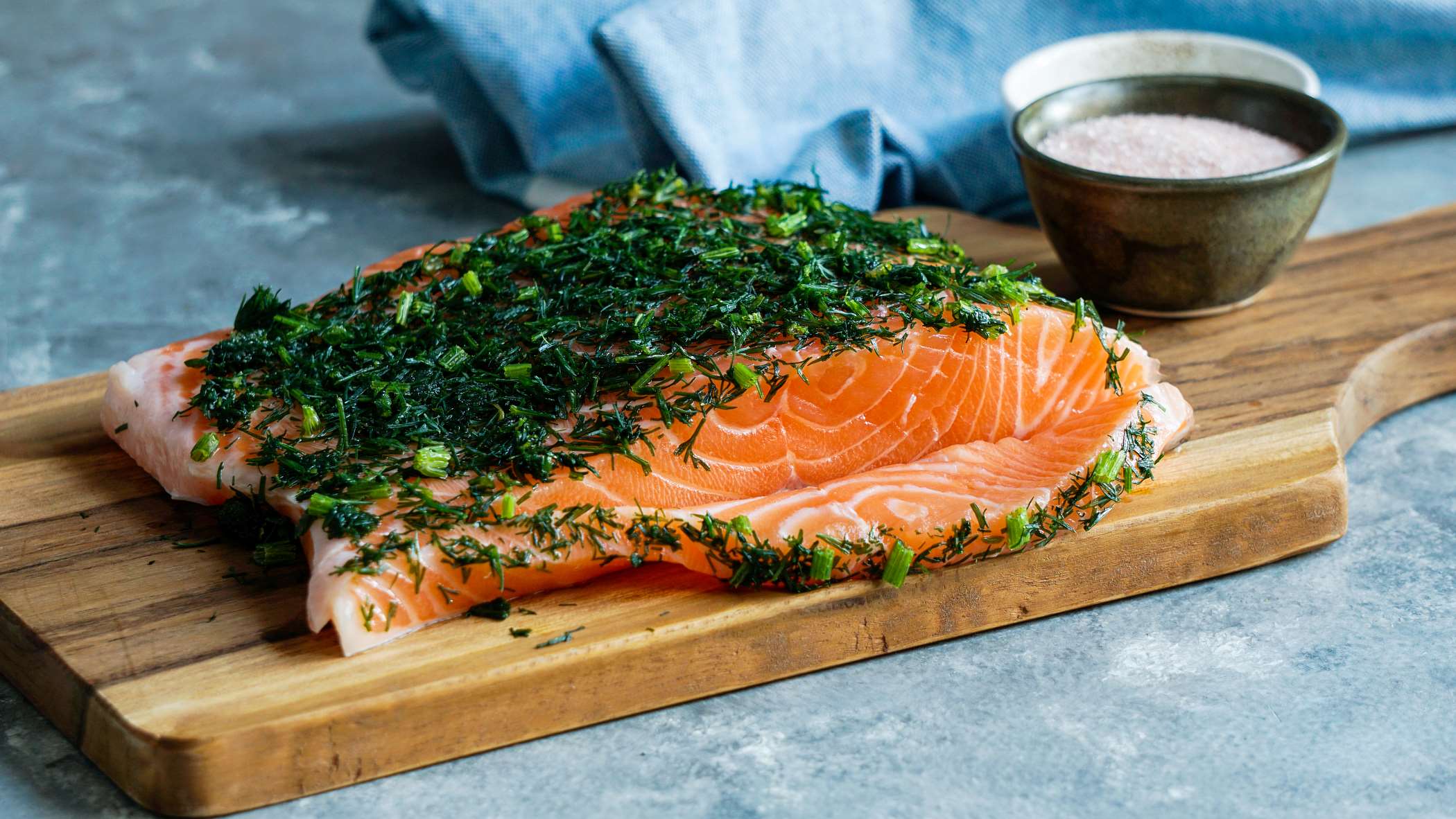 Gravlax przepis na FajneGotowanie.pl