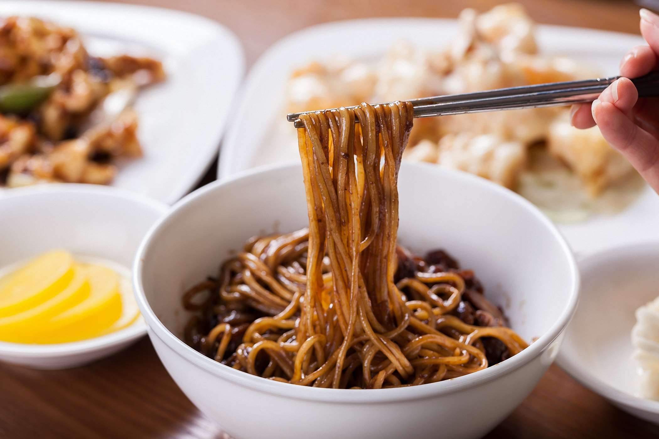 Jajangmyeon przepis na FajneGotowanie.pl