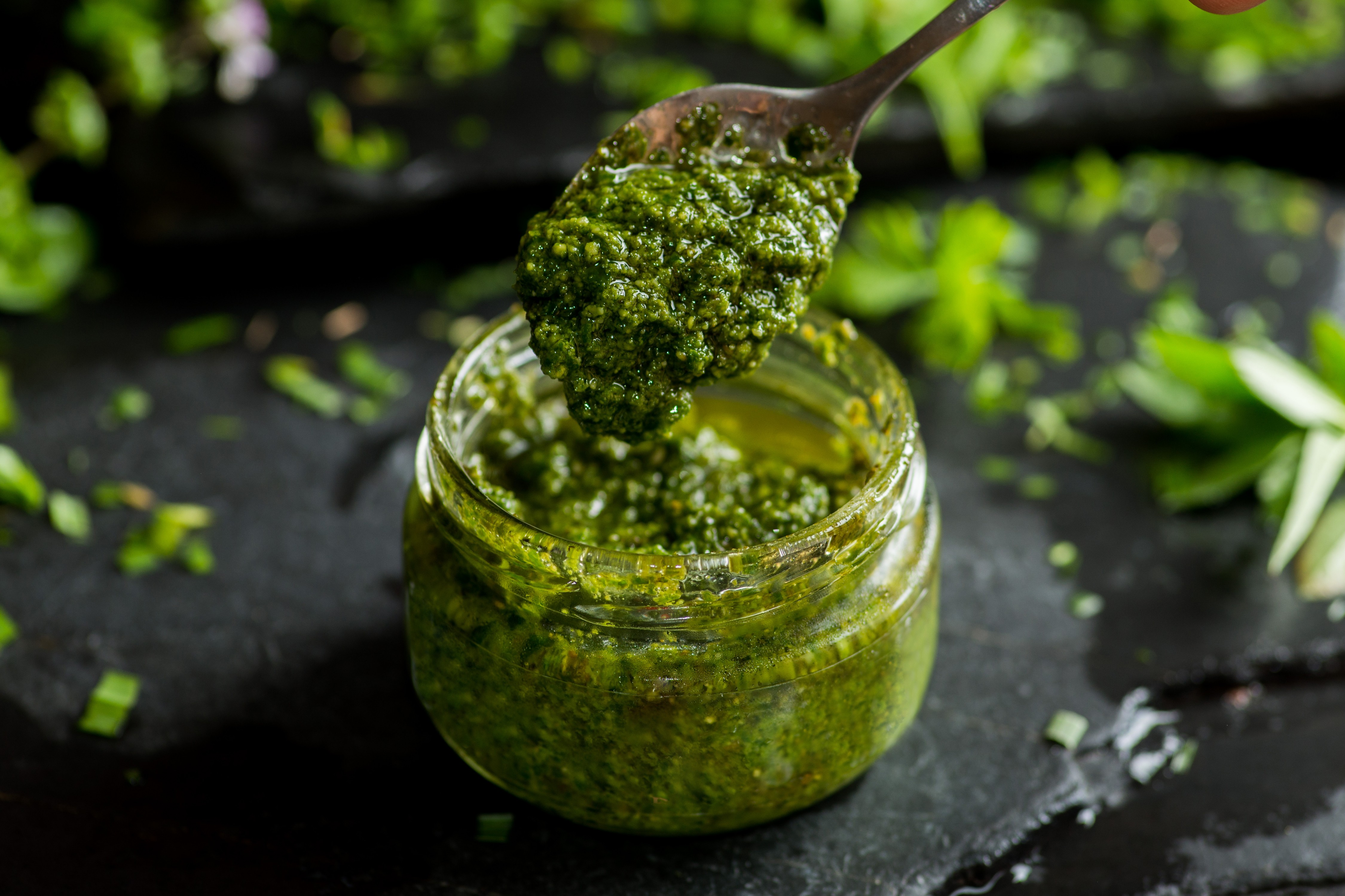 Pesto Z Pokrzywy Przepis Na Fajnegotowaniepl 7545